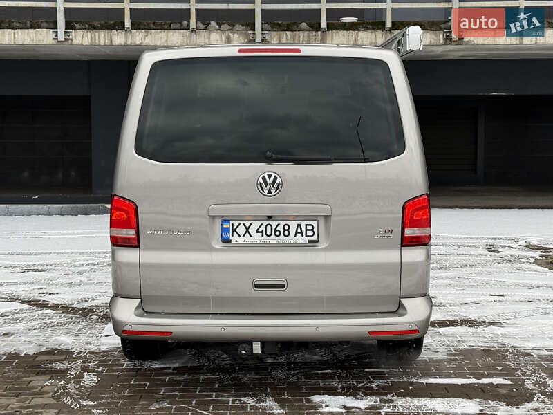 Минивэн Volkswagen Multivan 2015 в Киеве