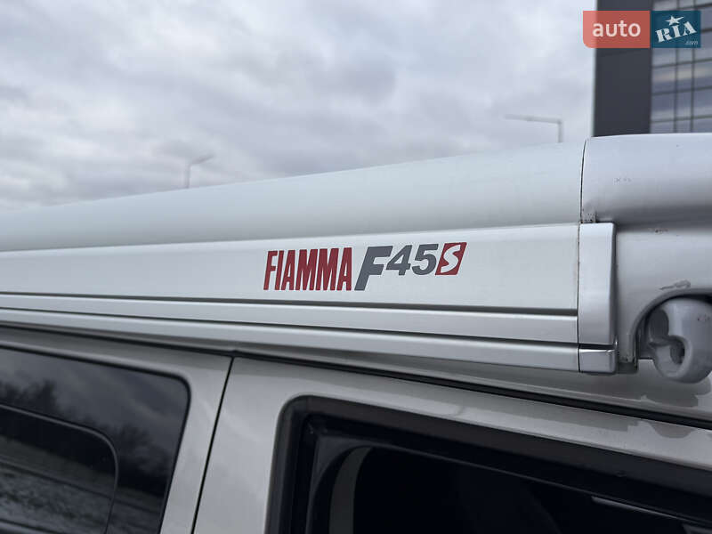 Минивэн Volkswagen Multivan 2015 в Киеве