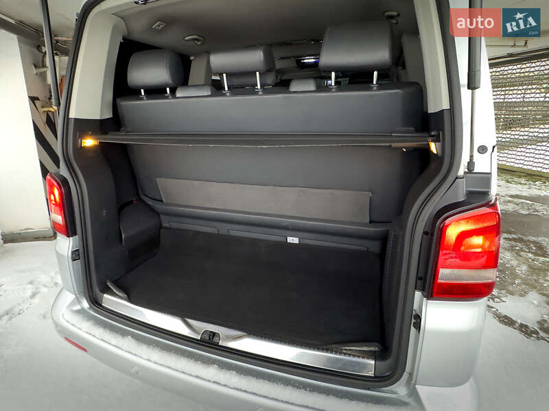 Мінівен Volkswagen Multivan 2011 в Києві