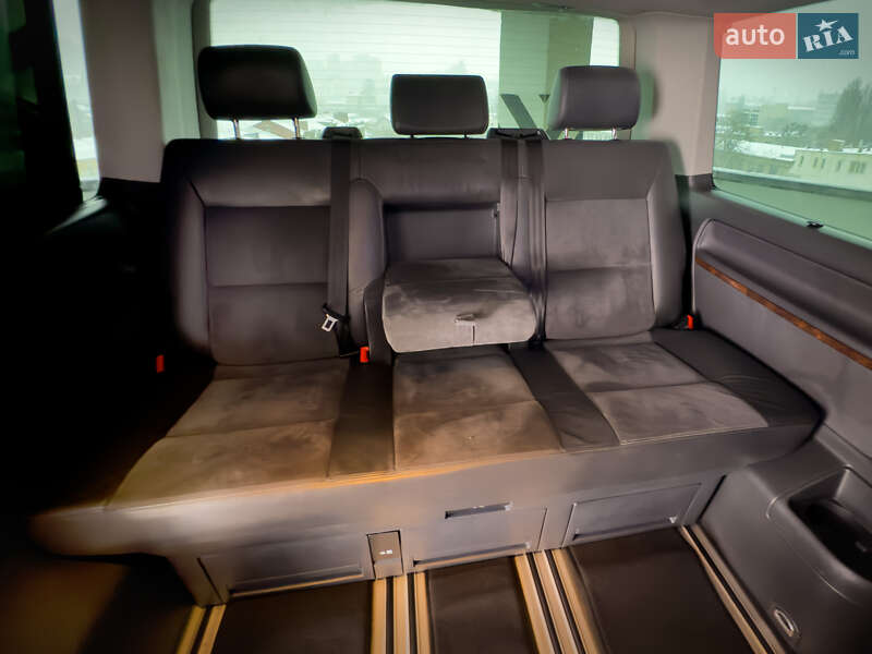 Мінівен Volkswagen Multivan 2011 в Києві