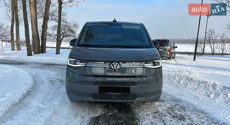 Минивэн Volkswagen Multivan 2023 в Киеве