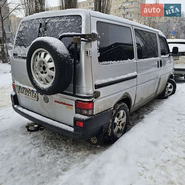 Минивэн Volkswagen Multivan 2000 в Киеве