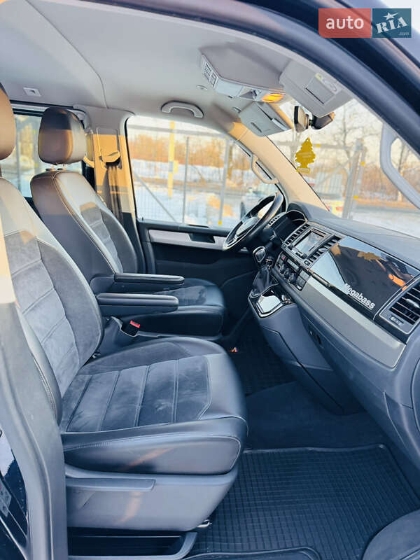 Минивэн Volkswagen Multivan 2018 в Иршаве