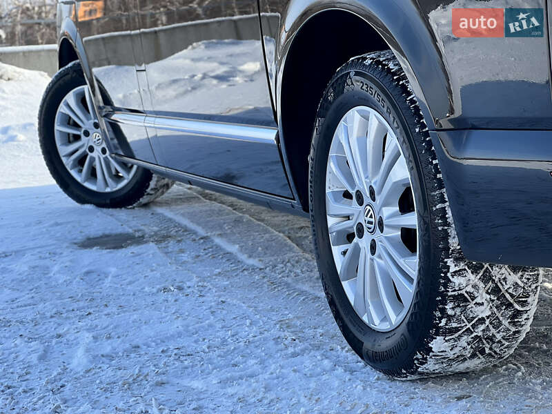 Минивэн Volkswagen Multivan 2020 в Киеве