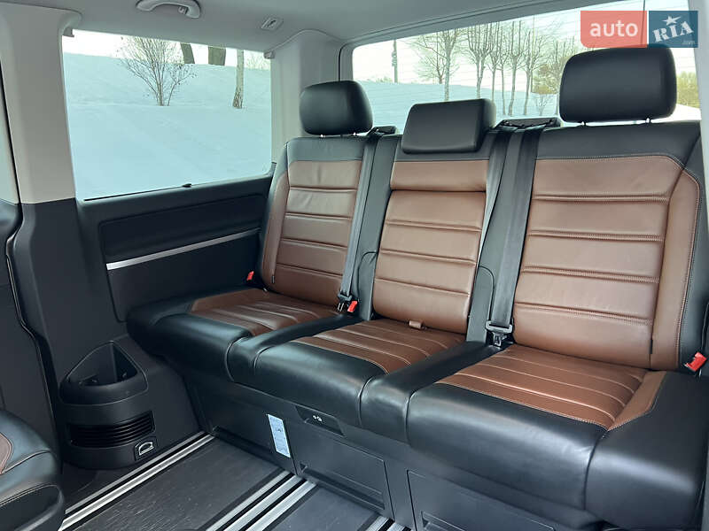 Минивэн Volkswagen Multivan 2020 в Киеве