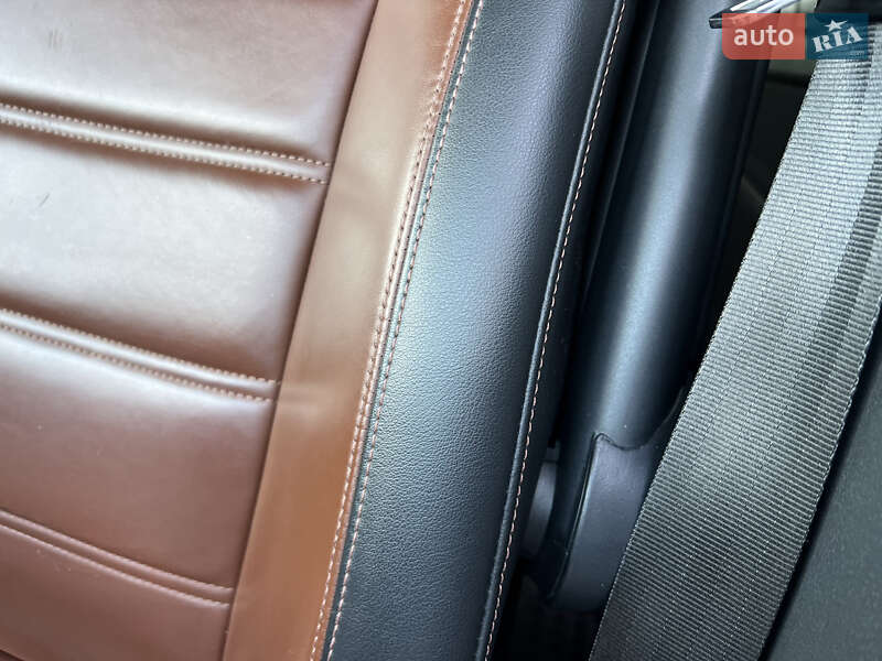 Минивэн Volkswagen Multivan 2020 в Киеве