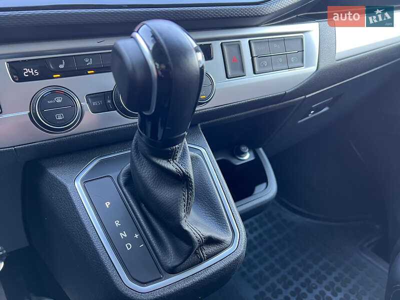 Минивэн Volkswagen Multivan 2020 в Киеве