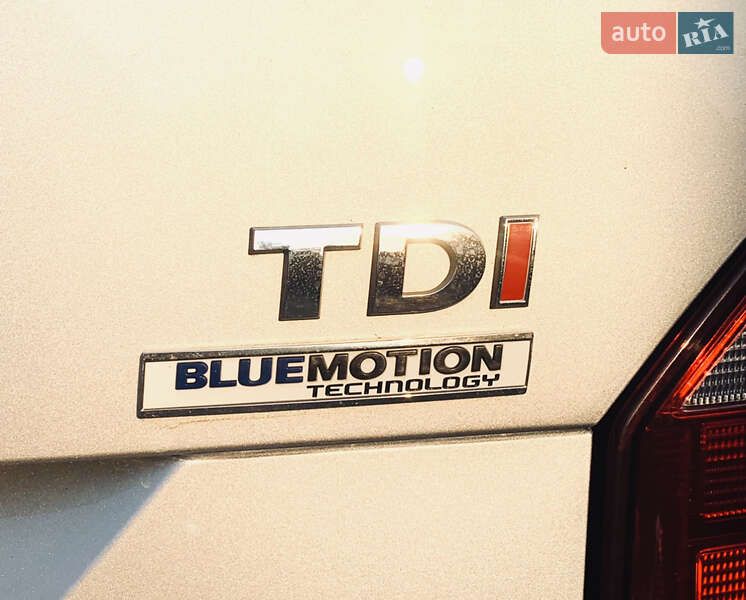 Минивэн Volkswagen Multivan 2016 в Киеве фото 35 Минивэн Volkswagen Multivan 2016 в Киеве