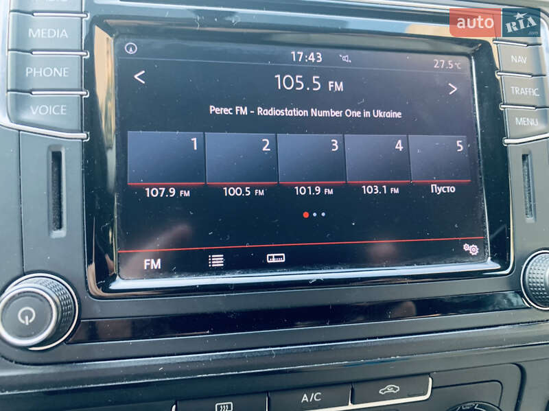 Минивэн Volkswagen Multivan 2016 в Киеве фото 12 Минивэн Volkswagen Multivan 2016 в Киеве