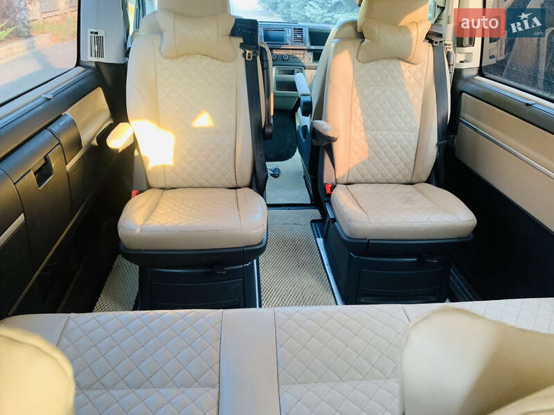 Минивэн Volkswagen Multivan 2016 в Киеве фото 27 Минивэн Volkswagen Multivan 2016 в Киеве
