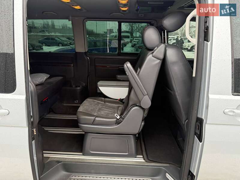 Минивэн Volkswagen Multivan 2011 в Киеве фото 12 Минивэн Volkswagen Multivan 2011 в Киеве