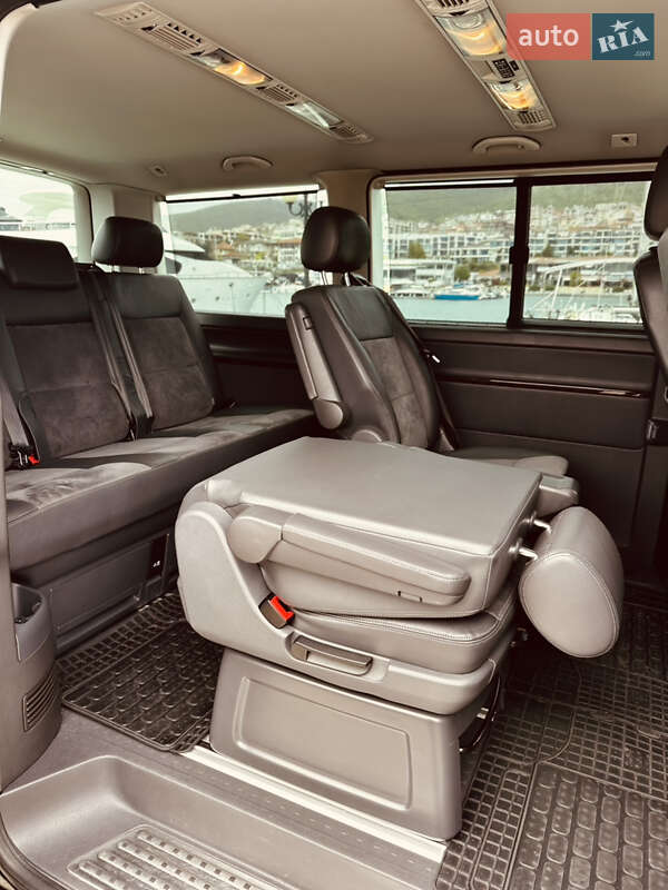 Минивэн Volkswagen Multivan 2014 в Одессе
