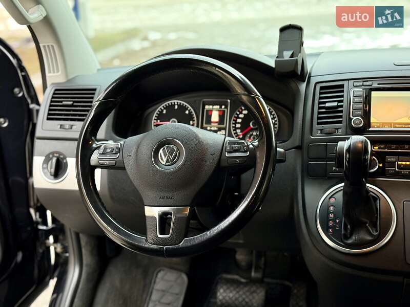 Минивэн Volkswagen Multivan 2015 в Днепре