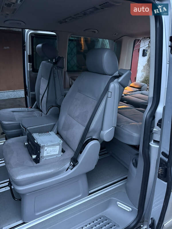 Минивэн Volkswagen Multivan 2007 в Николаеве