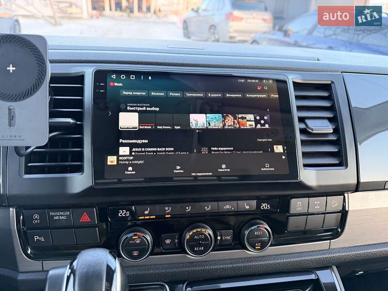 Минивэн Volkswagen Multivan 2015 в Черновцах