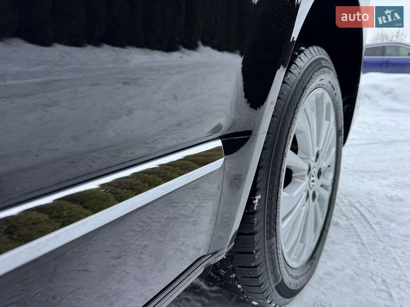 Минивэн Volkswagen Multivan 2020 в Луцке