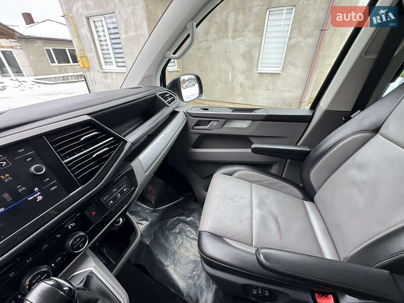 Минивэн Volkswagen Multivan 2020 в Луцке