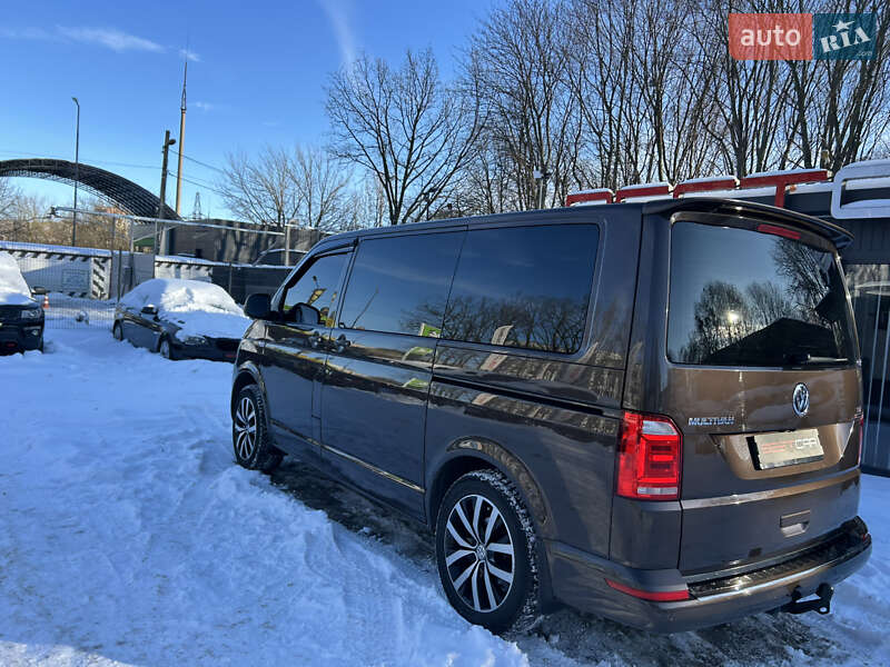 Минивэн Volkswagen Multivan 2017 в Виннице