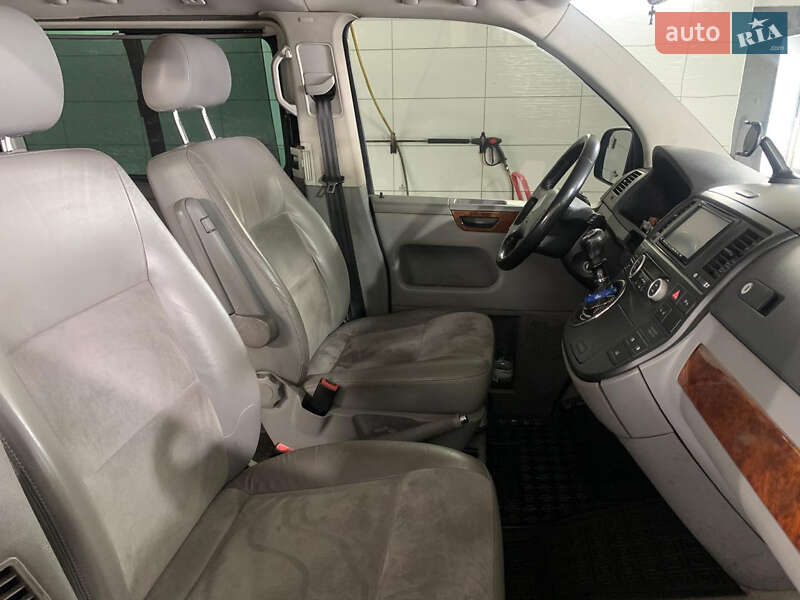 Минивэн Volkswagen Multivan 2008 в Киеве