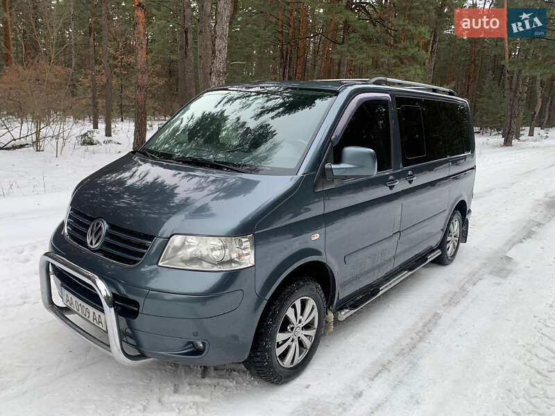 Минивэн Volkswagen Multivan 2008 в Киеве