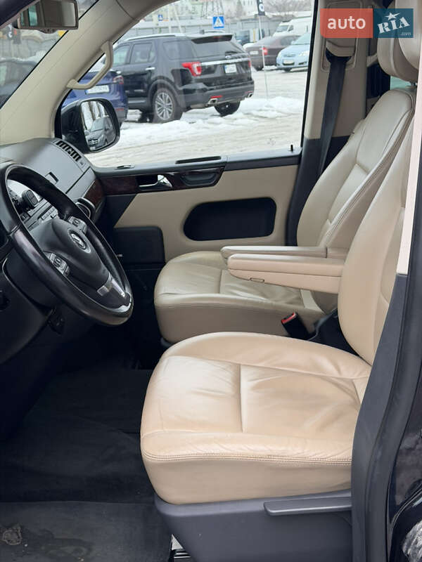 Минивэн Volkswagen Multivan 2014 в Киеве