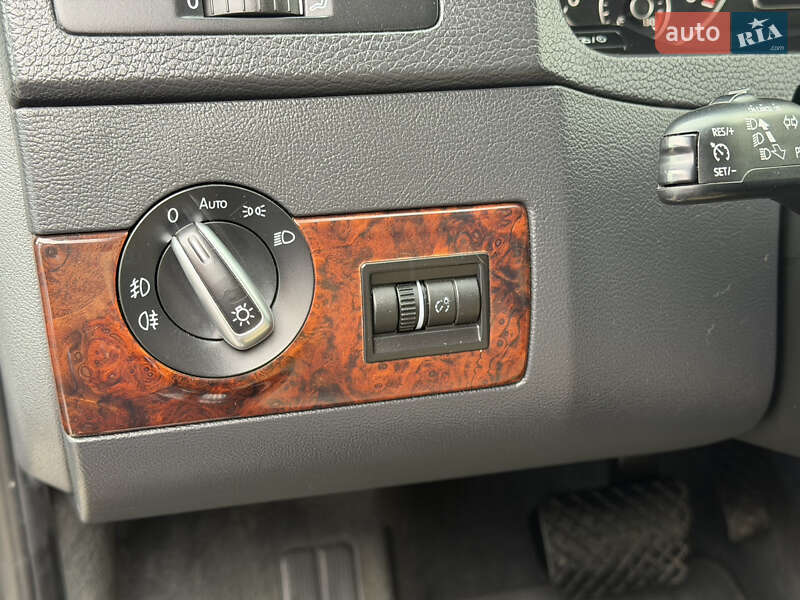 Минивэн Volkswagen Multivan 2014 в Киеве