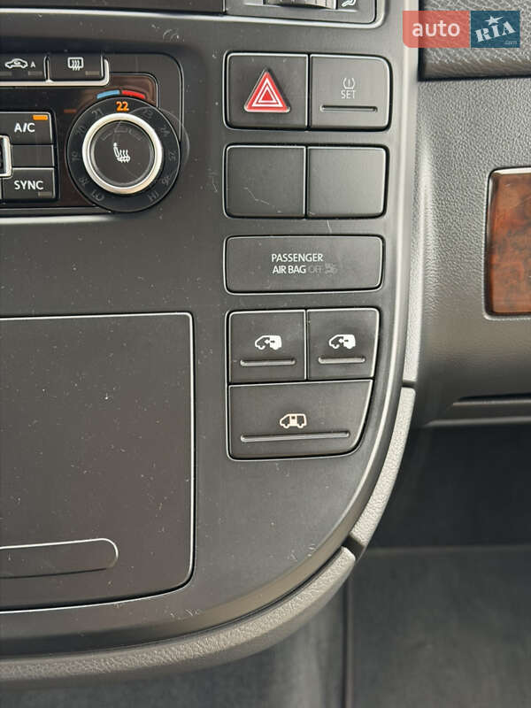 Минивэн Volkswagen Multivan 2014 в Киеве