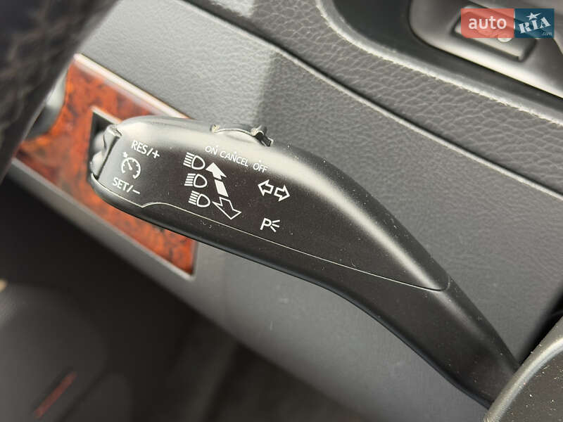 Минивэн Volkswagen Multivan 2014 в Киеве