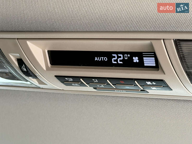 Минивэн Volkswagen Multivan 2014 в Киеве