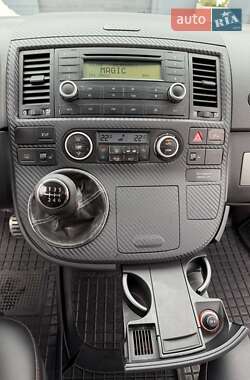 Минивэн Volkswagen Multivan 2004 в Киеве