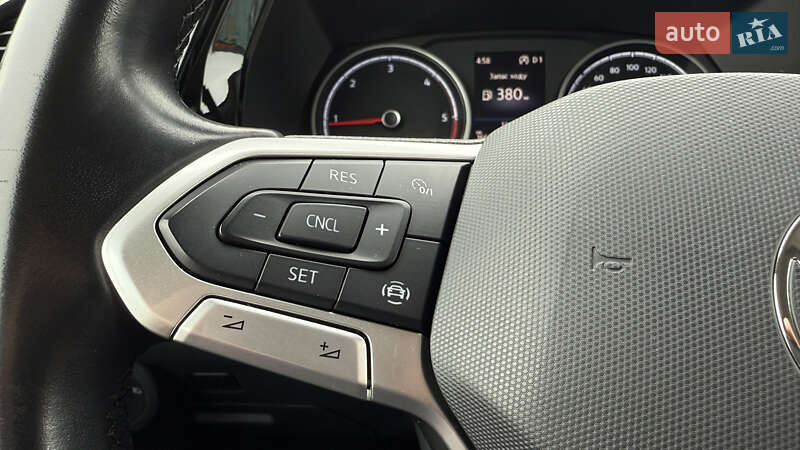 Минивэн Volkswagen Multivan 2020 в Киеве