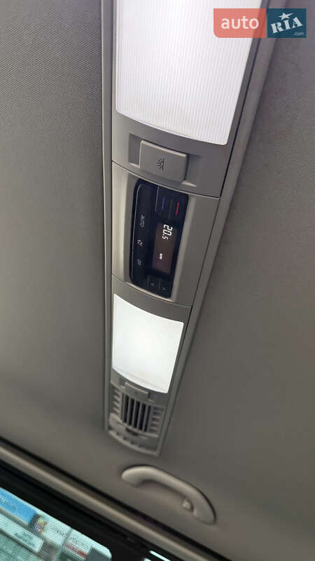 Минивэн Volkswagen Multivan 2020 в Киеве