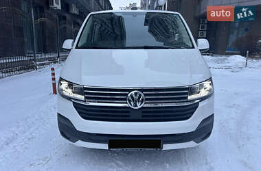 Мінівен Volkswagen Multivan 2021 в Києві