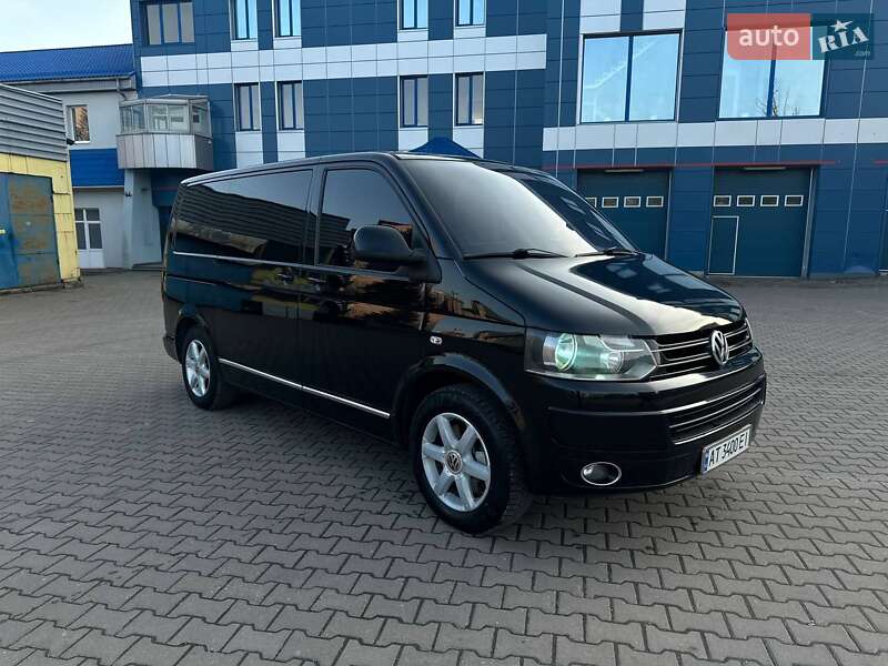 Минивэн Volkswagen Multivan 2011 в Ивано-Франковске