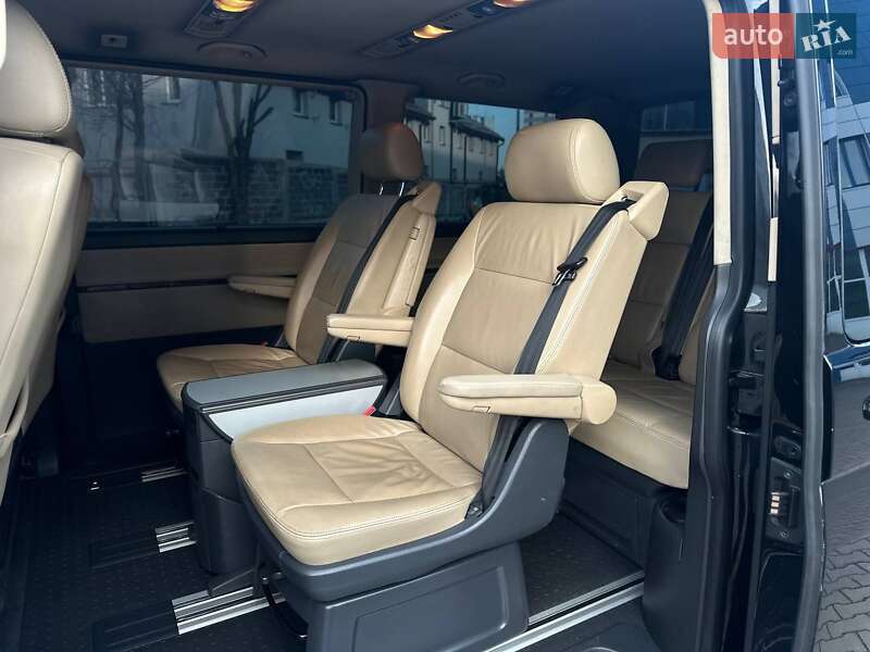 Минивэн Volkswagen Multivan 2011 в Ивано-Франковске