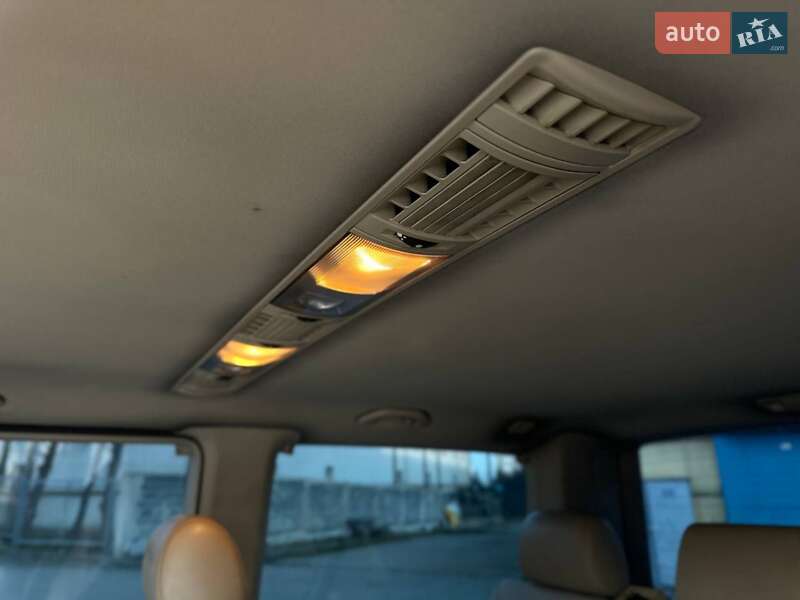 Минивэн Volkswagen Multivan 2011 в Ивано-Франковске