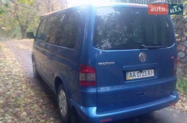 Минивэн Volkswagen Multivan 2006 в Киеве