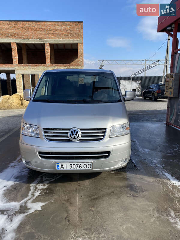 Минивэн Volkswagen Multivan 2006 в Львове