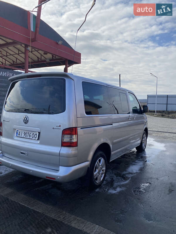 Минивэн Volkswagen Multivan 2006 в Львове