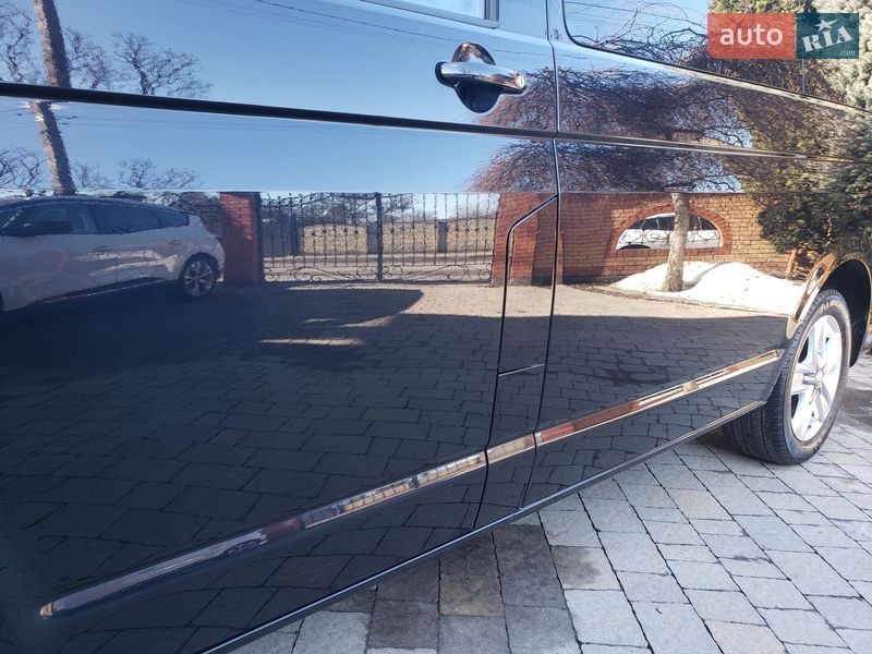 Минивэн Volkswagen Multivan 2017 в Луцке фото 8 Минивэн Volkswagen Multivan 2017 в Луцке