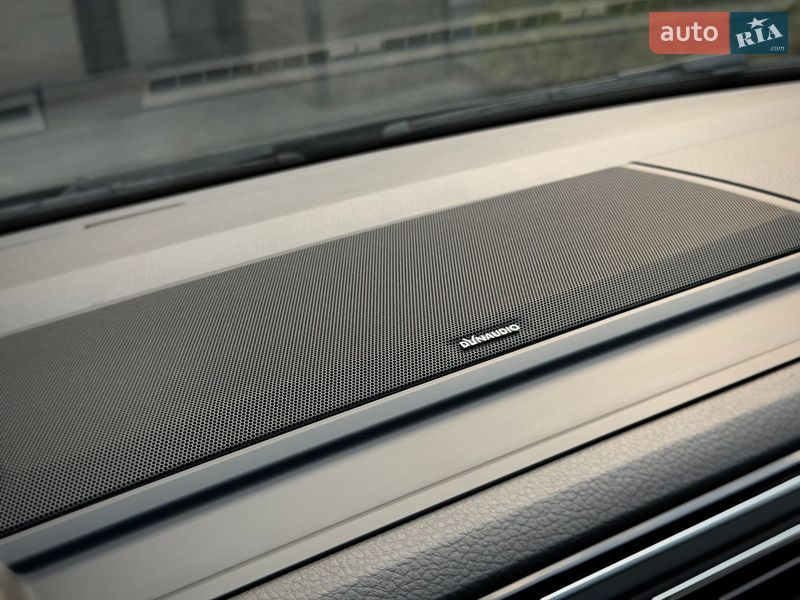 Минивэн Volkswagen Multivan 2019 в Киеве