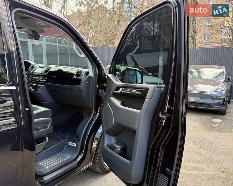 Минивэн Volkswagen Multivan 2019 в Киеве