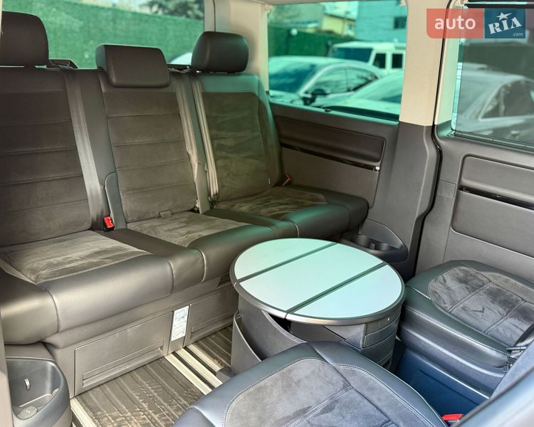Минивэн Volkswagen Multivan 2019 в Киеве