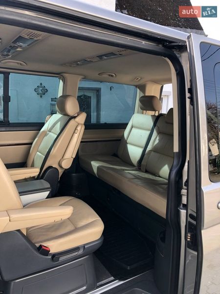 Минивэн Volkswagen Multivan 2012 в Харькове