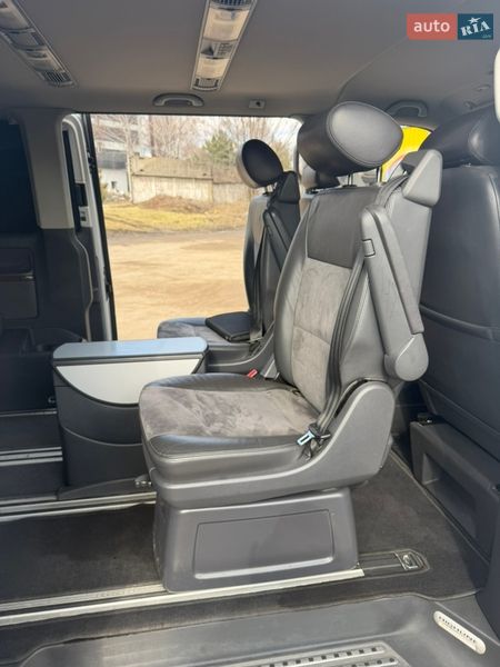 Минивэн Volkswagen Multivan 2011 в Кропивницком