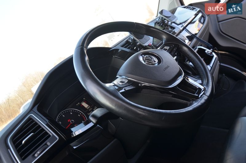 Мінівен Volkswagen Multivan 2016 в Дрогобичі