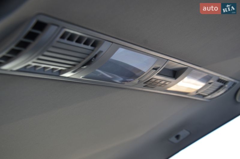 Мінівен Volkswagen Multivan 2016 в Дрогобичі