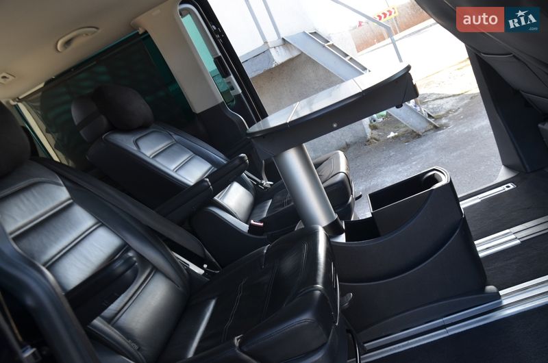 Мінівен Volkswagen Multivan 2016 в Дрогобичі