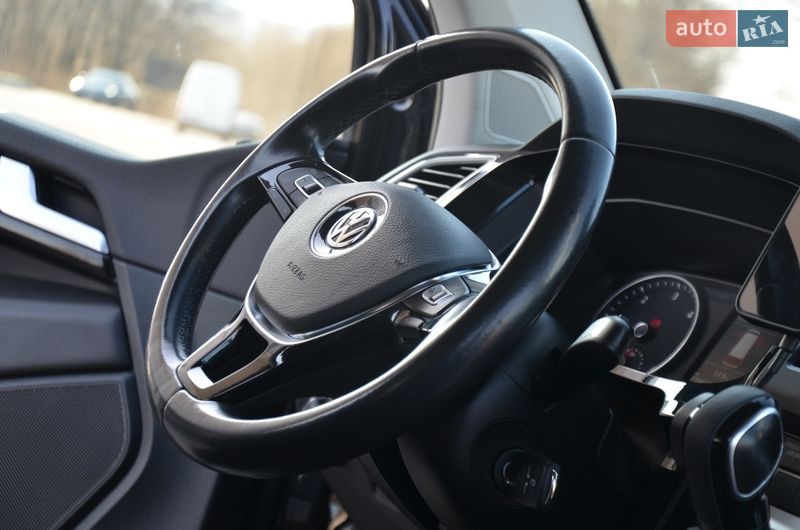 Мінівен Volkswagen Multivan 2016 в Дрогобичі