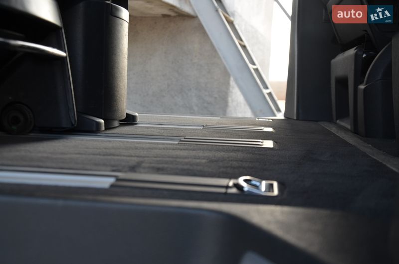 Мінівен Volkswagen Multivan 2016 в Дрогобичі